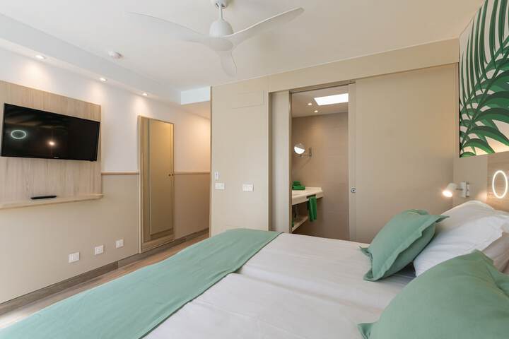 Room 3 of 55