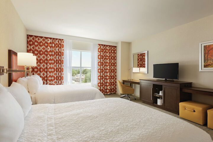 2 Queen Beds Hearing Accessible (7 of 7)