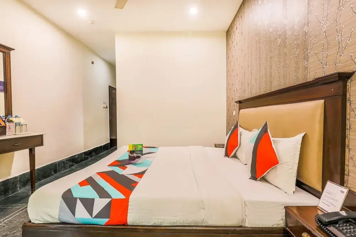Room 2 of 13