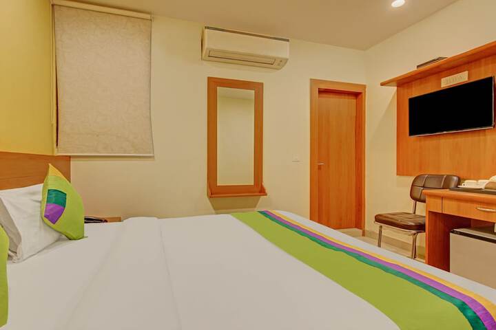 Room 11 of 50