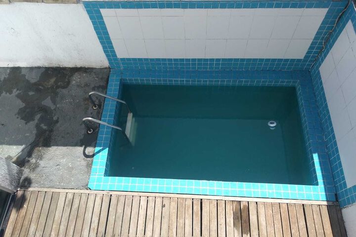 Pool 91 of 104