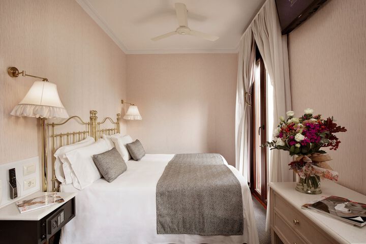 Room 11 of 65