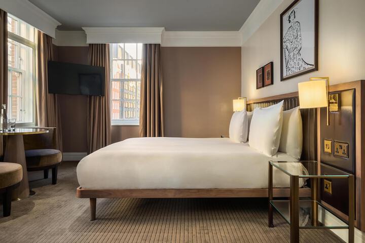 Room 26 of 110