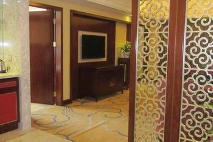Room 54 of 101