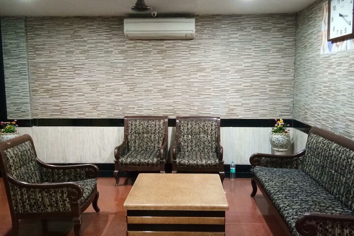 Entrance & Lobby
