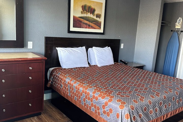Standard | King Bed (24 of 25)