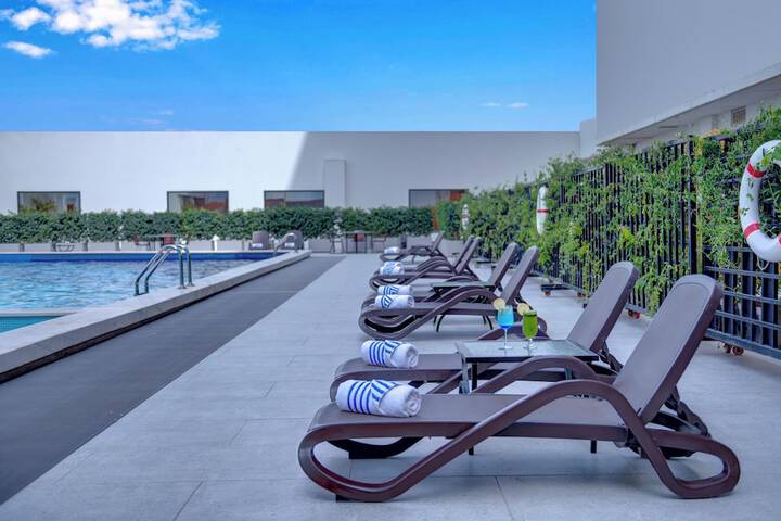 Hotel with Pool