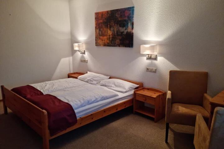 Room 32 of 50