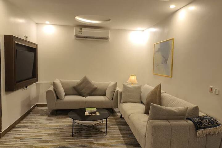Room 14 of 25