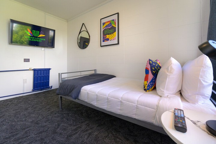 Room 84 of 165