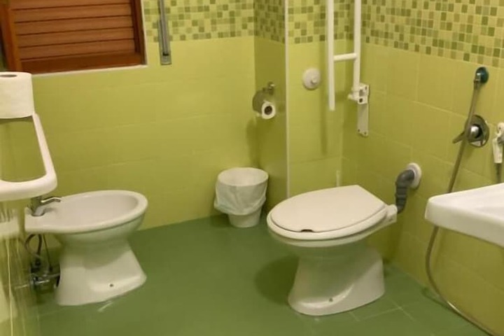 Room 14 of 38