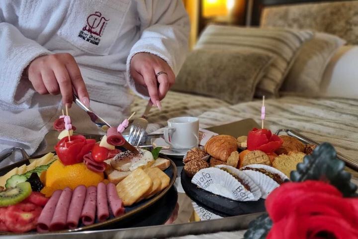 Breakfast/Coffee Service 71 of 92