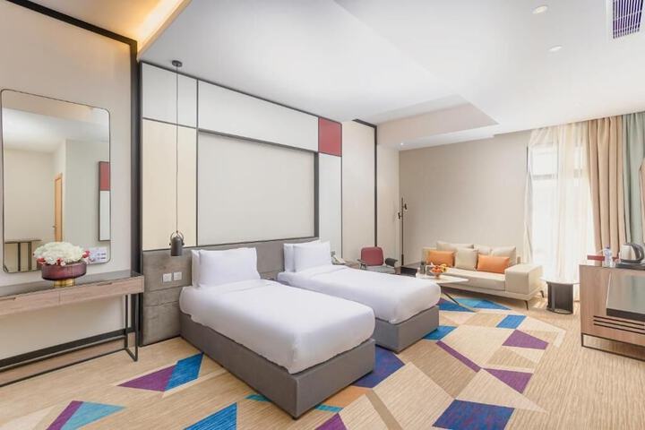 Room 18 of 53