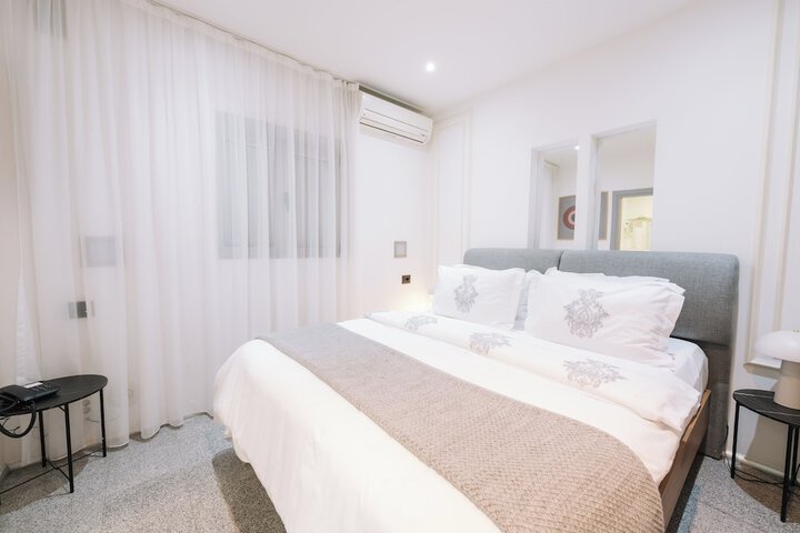 Room 26 of 257
