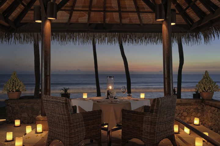 Dining 90 of 122
