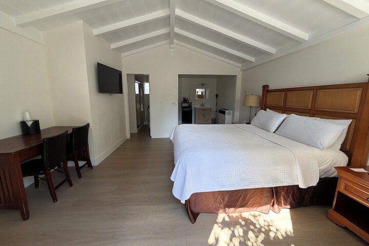 Room 44 of 120