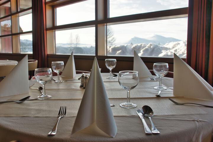 Dining 21 of 27