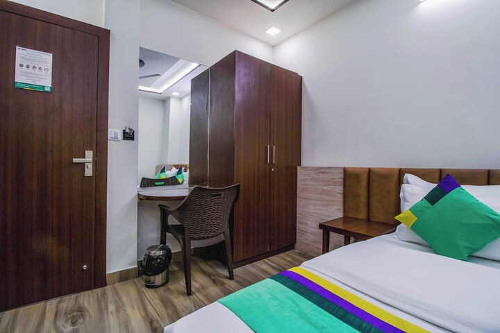 Room 20 of 37