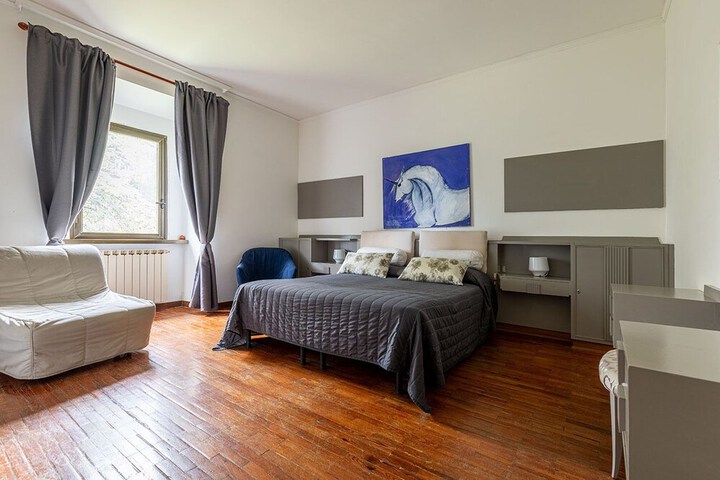 Room 14 of 100