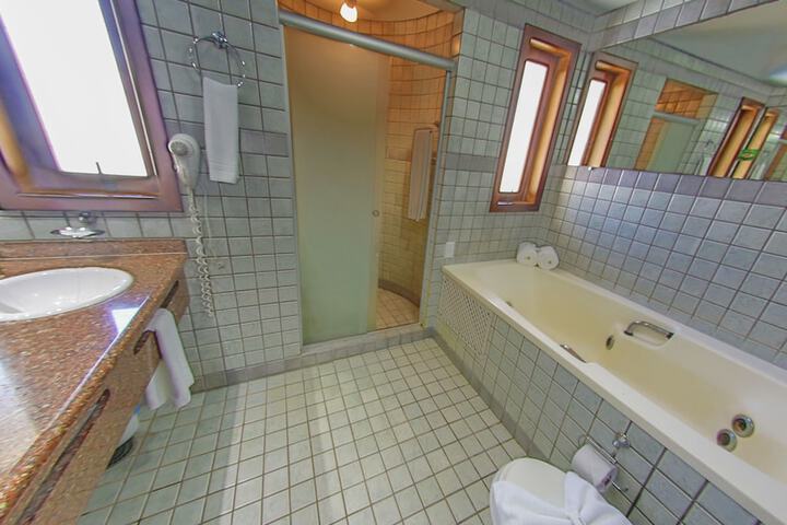 Room 13 of 45