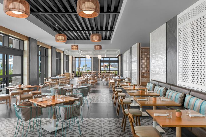 Dining 100 of 138