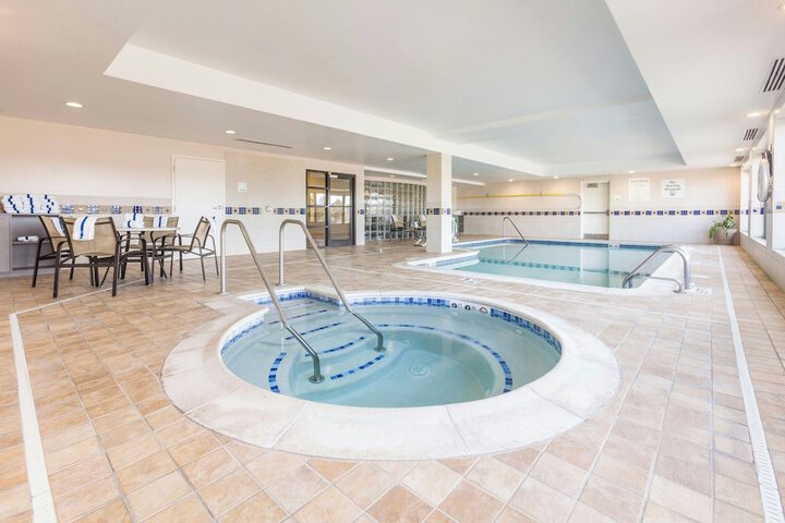 Hotel Pool