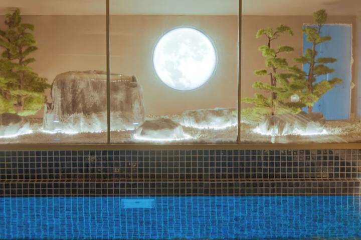 Hotel with Pool