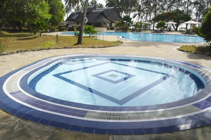 Pool Hotel