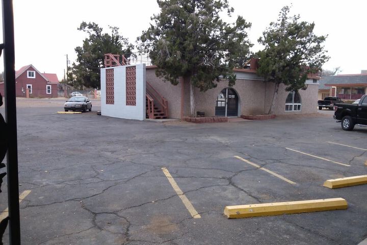 Property Grounds 26 of 37