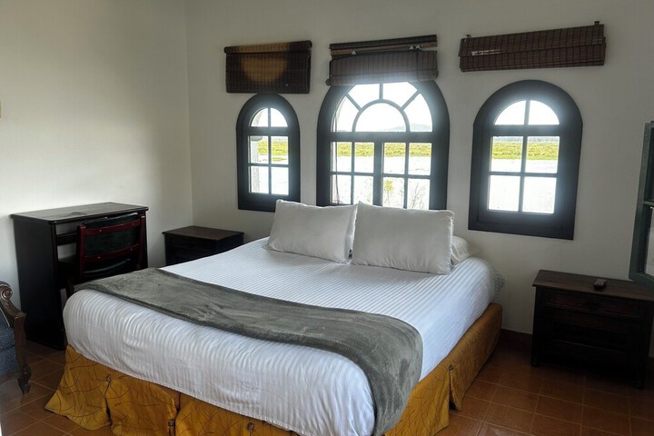 Room 2 of 47