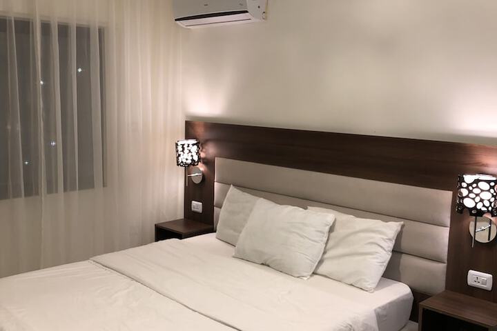 Room 15 of 77