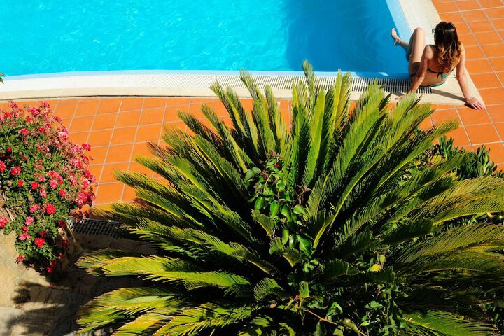 Hotel Pool