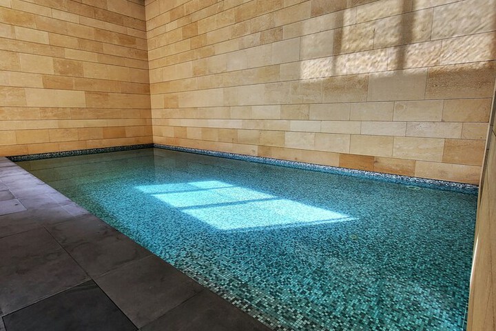 Pool 53 of 64