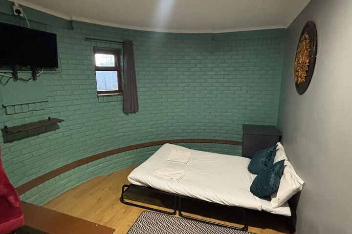 Room 13 of 49