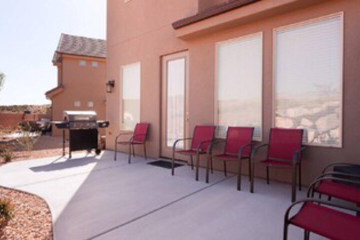 Terrace/Patio 11 of 48