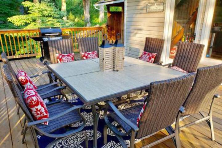 A Smoky Mountains Retreat Chalet de Montagne in Gatlinburg, TN