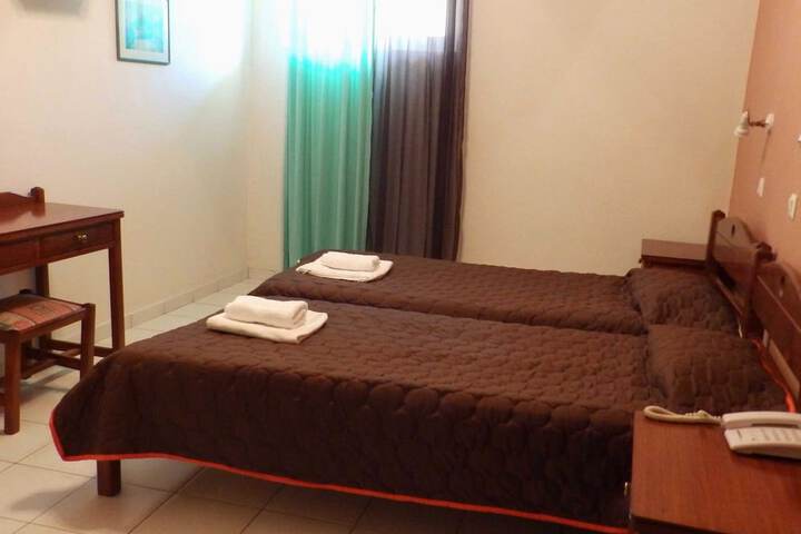 Room 15 of 89