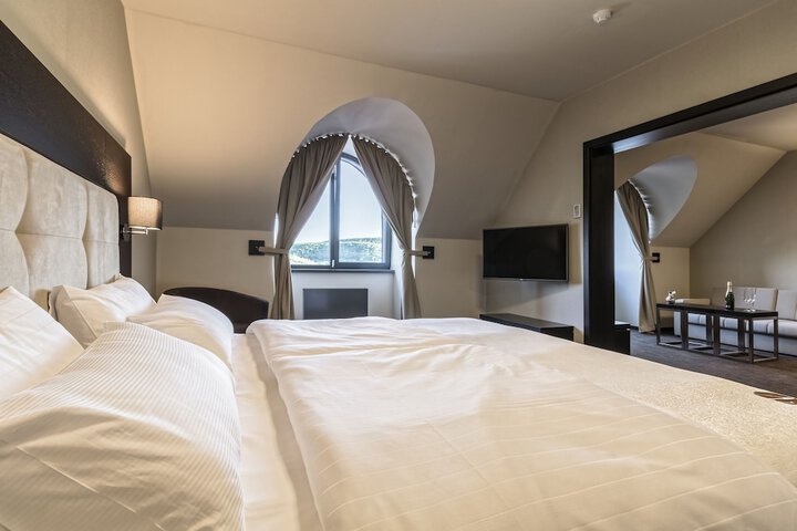 Room 21 of 43