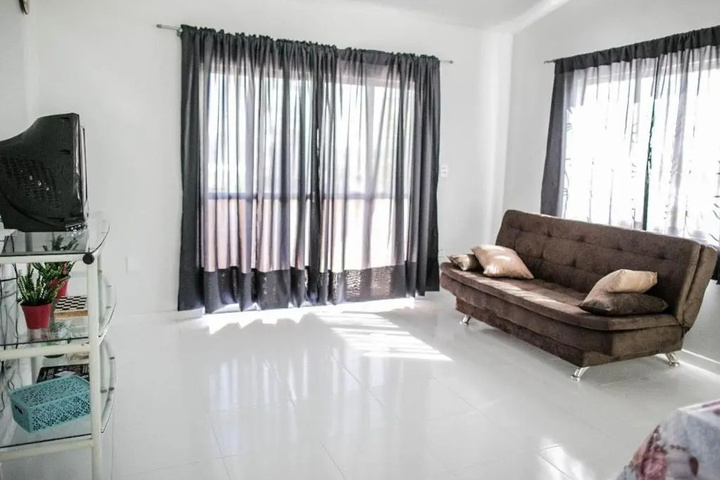 Room 5 of 10