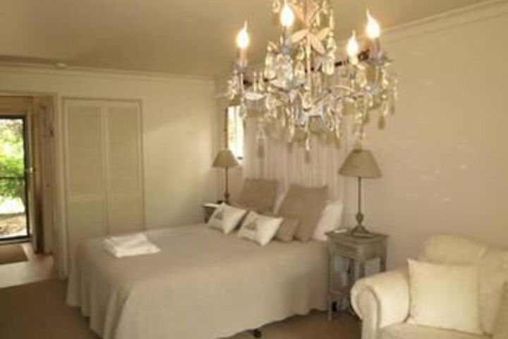 Room 5 of 13