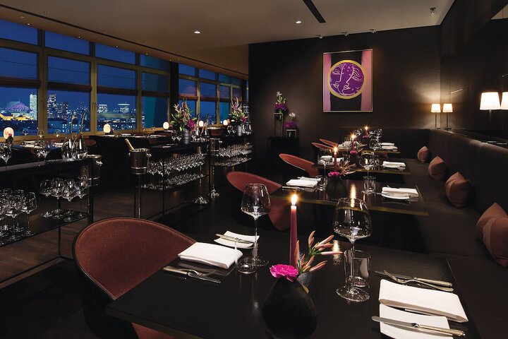 Dining 382 of 457