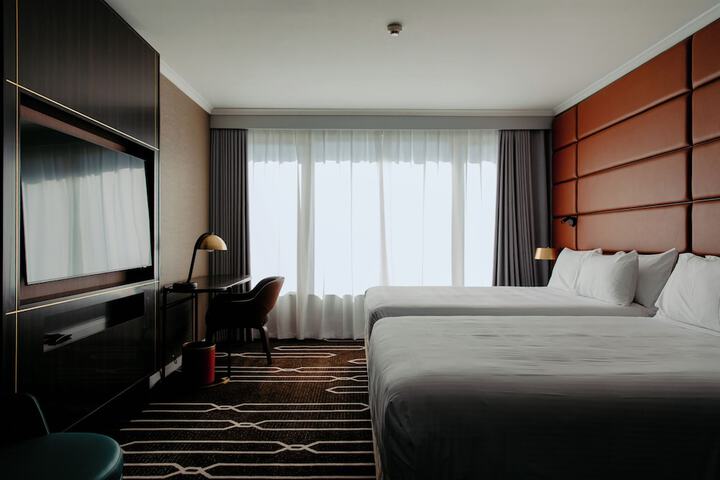 Room 14 of 84