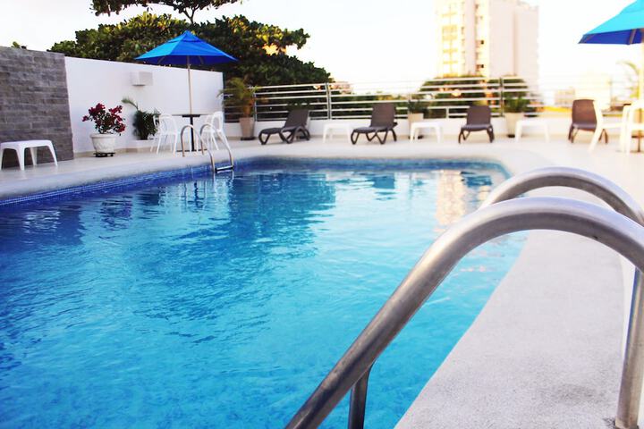 Pool Hotel