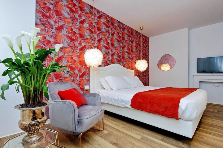Room 26 of 195