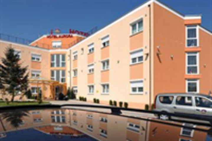 BEST WESTERN HOTEL AURORA