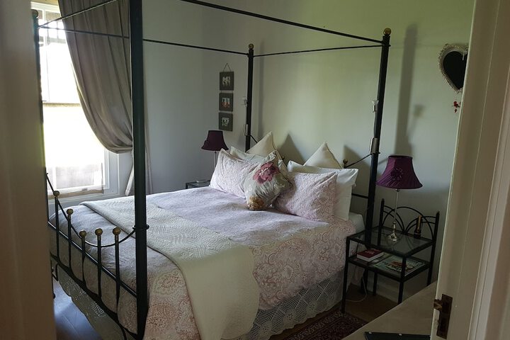 Room 3 of 33