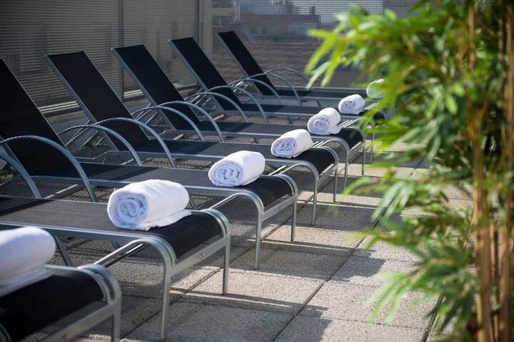Sundeck 114 of 122