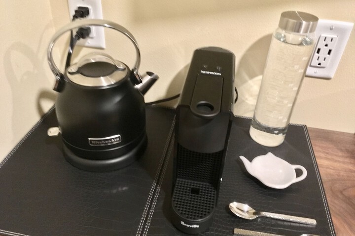 Breakfast/Coffee Service 22 of 36