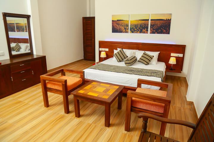 Room 5 of 42