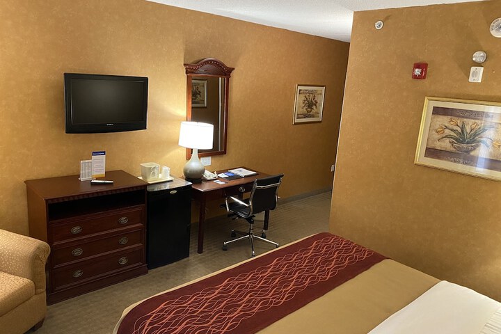 Room 35 of 68